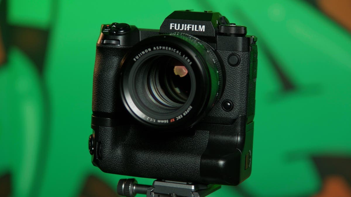 Fujifilm Introduces X-H2 Camera, World's First 40-Megapixel 8K APS