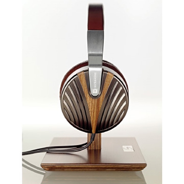 Edition 10｜ULTRASONE｜株式会社アユート PCパーツ・VR・オーディオ等