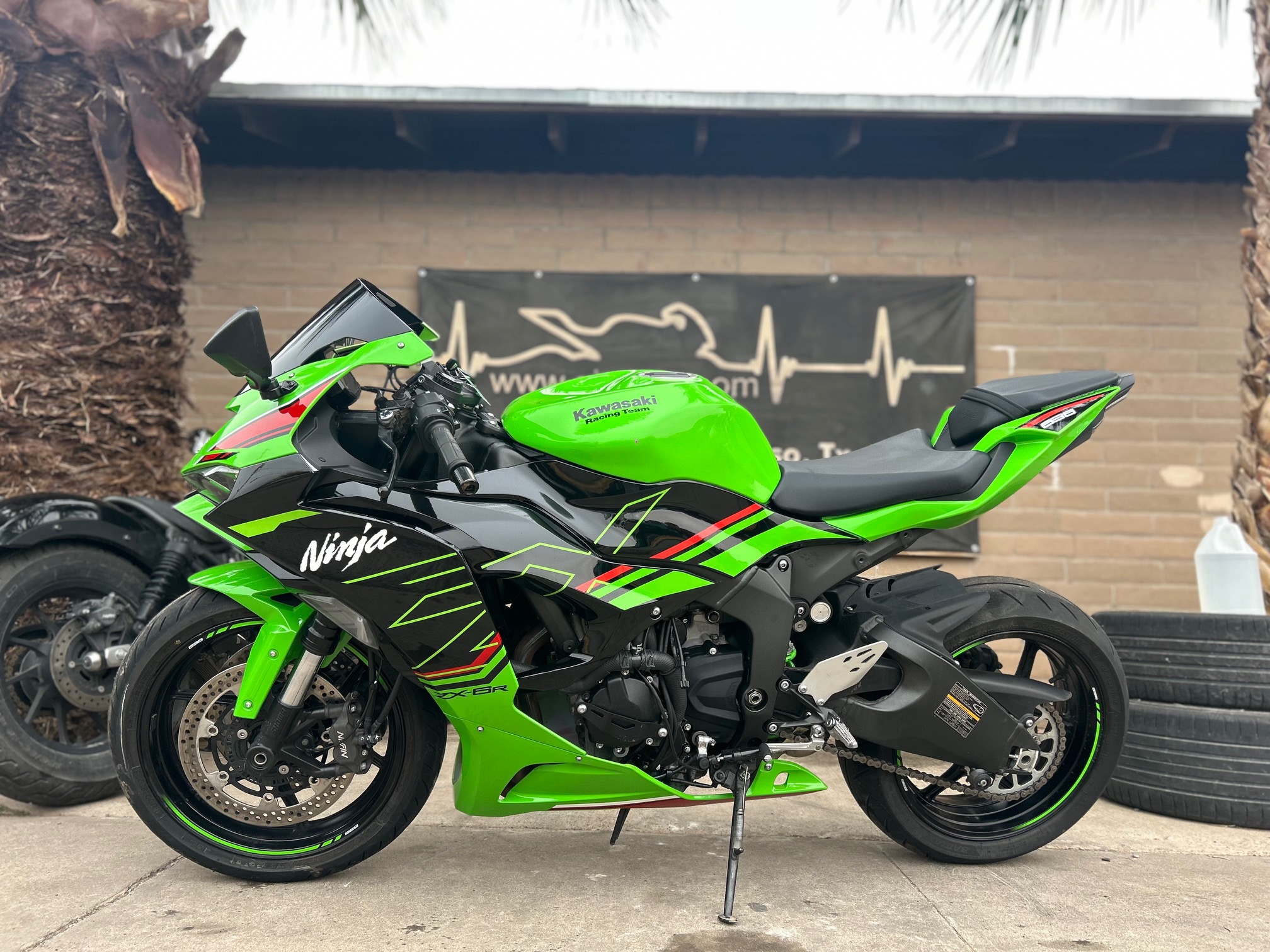 2024 KAWASAKI ZX-6R KRT ABS $10,500 10,928 MI V#002117 – Ai Auto