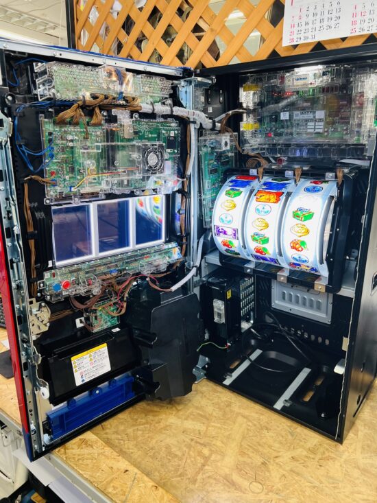 HEY！エリートサラリーマン鏡 スマスロ実機 買取致しました｜愛品館