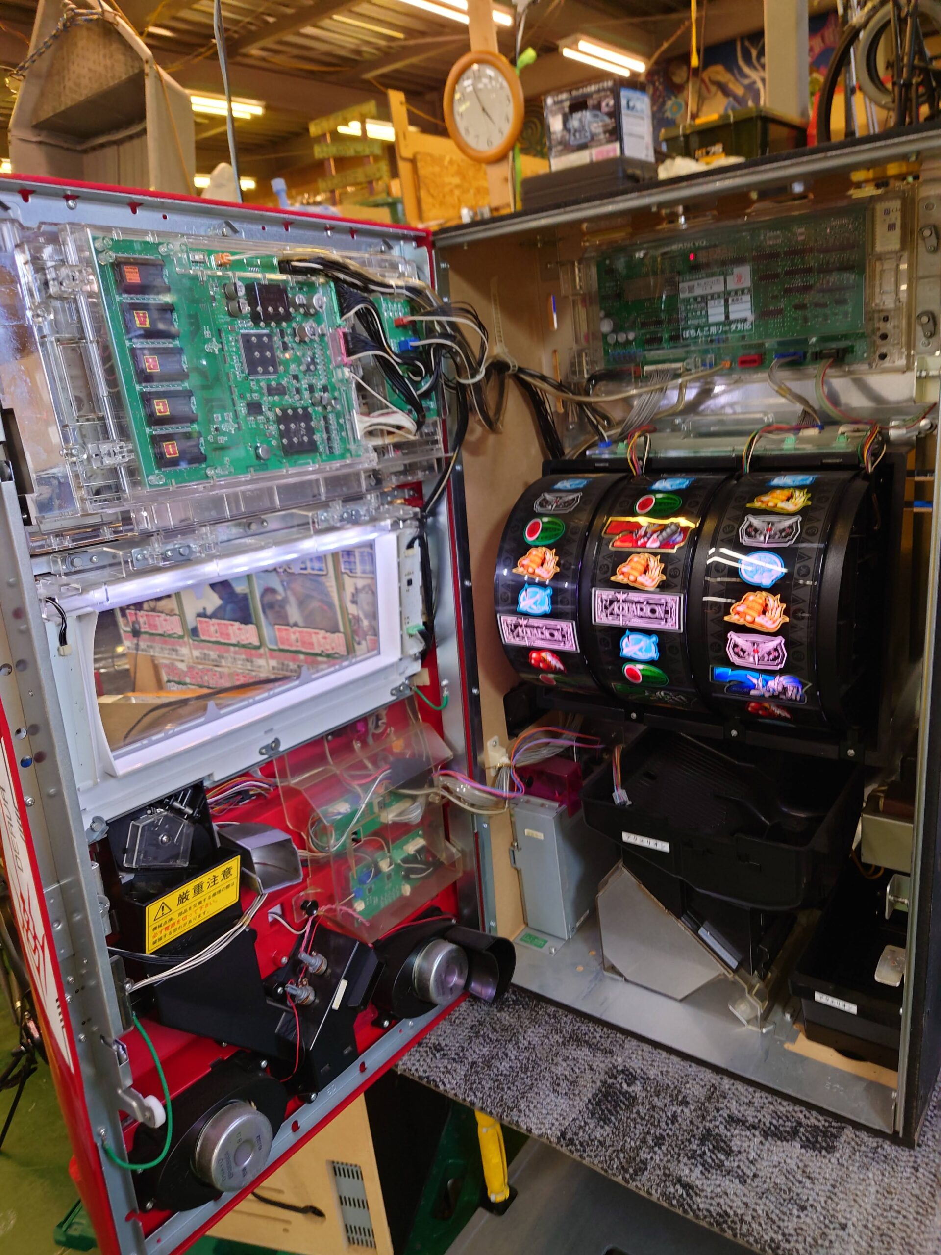 SANKYO パチスロ 創聖のアクエリオン スロット実機| 買取致しました