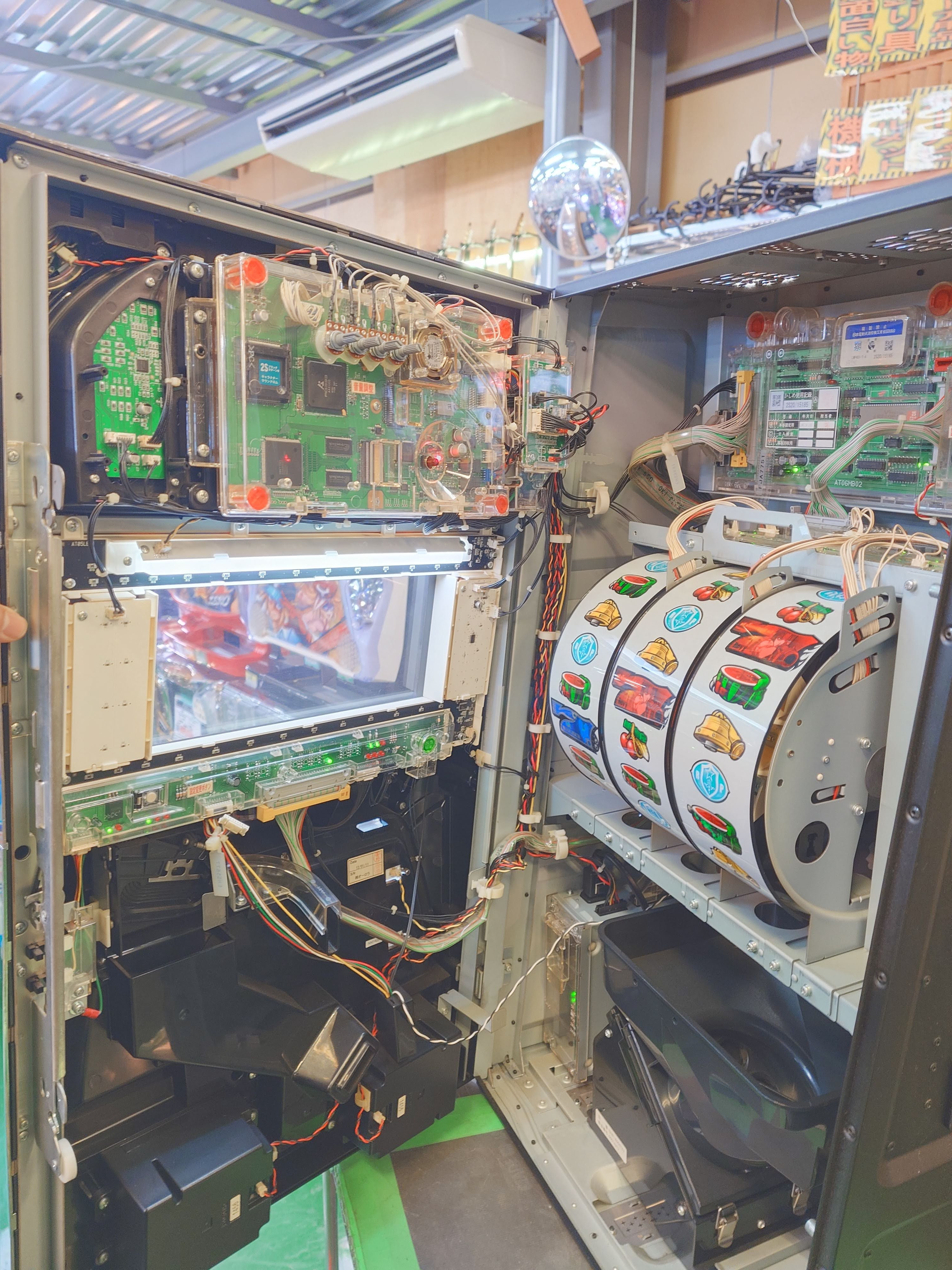 スパイキー BLACK LAGOON 5号機 ART スロット実機 販売中！ 愛品倶楽部