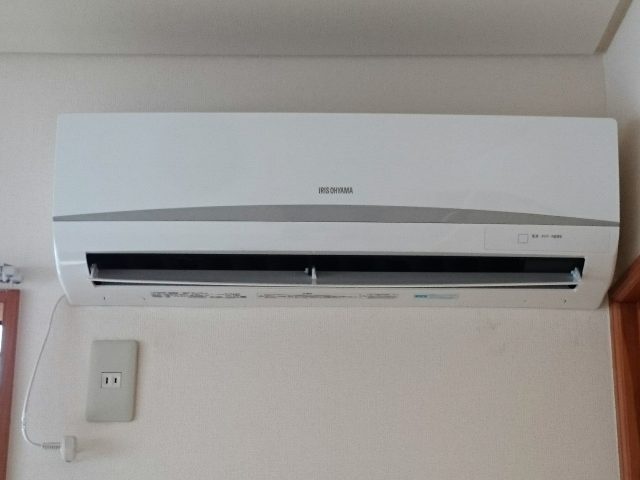 2018年製 アイリスオーヤマ IRA-2203R ルームエアコン 買取価格