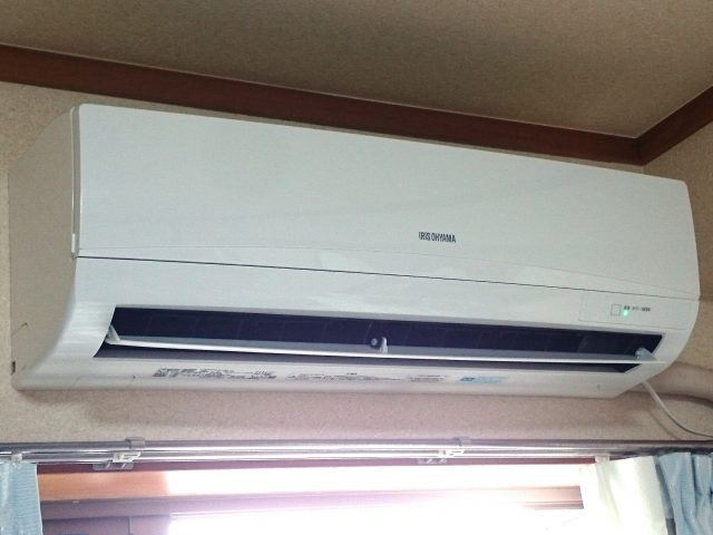 2018年製 アイリスオーヤマ IRR-2218C ルームエアコン 買取価格