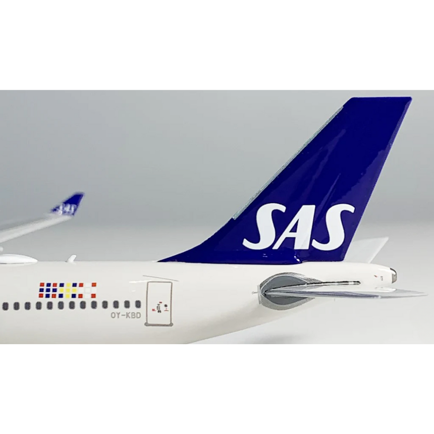 Phoenix Scandinavian Airlines (SAS) Airbus A340-300 OY-KBD 1/400