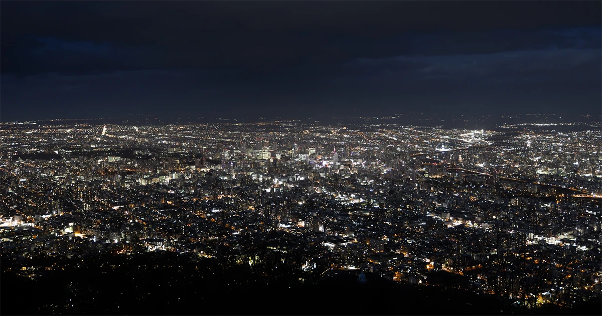 ロマンチックすぎる！札幌・藻岩山の宝石箱のような夜景 | DOたび