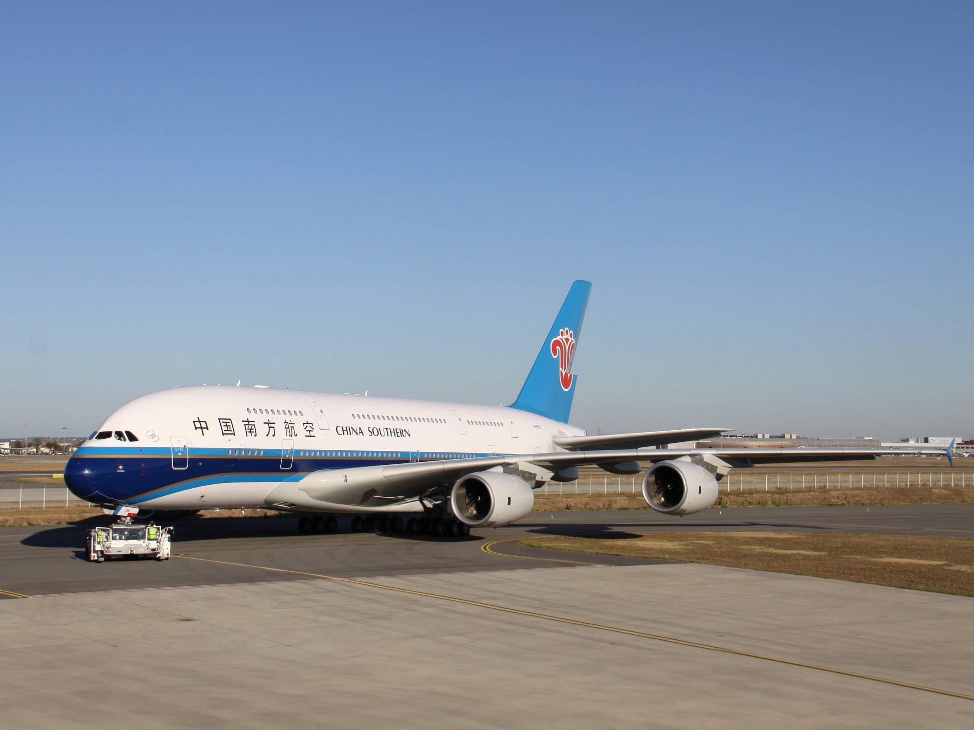 China Southern Airlines - Airbus A380-800 B-6136 --- Airlinertags