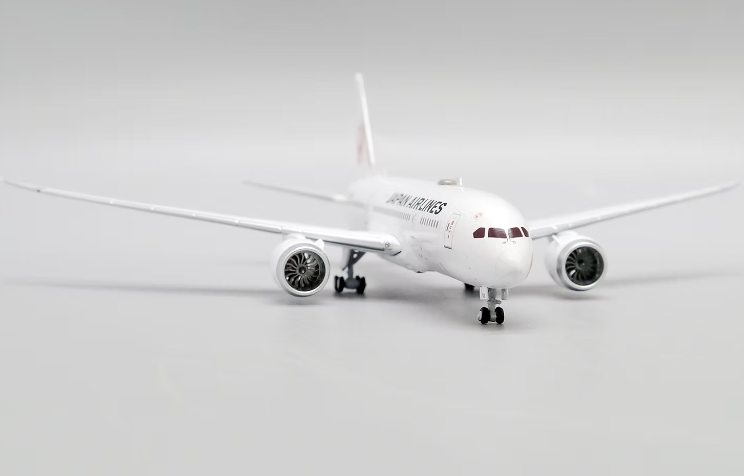 SA4002 Japan Airlines B787-8 Dreamliner JA833J – Airplane Model SG