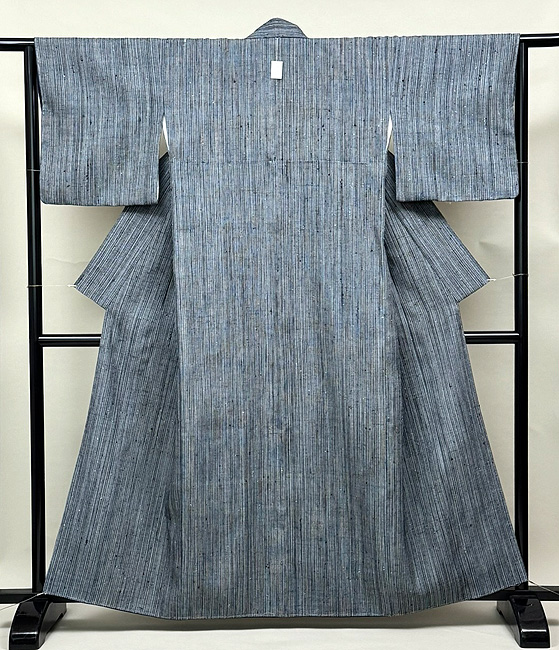 細縞文様縦節紬袷 浦野理一作 264,000円(税込)着物25-04-01ご売約済