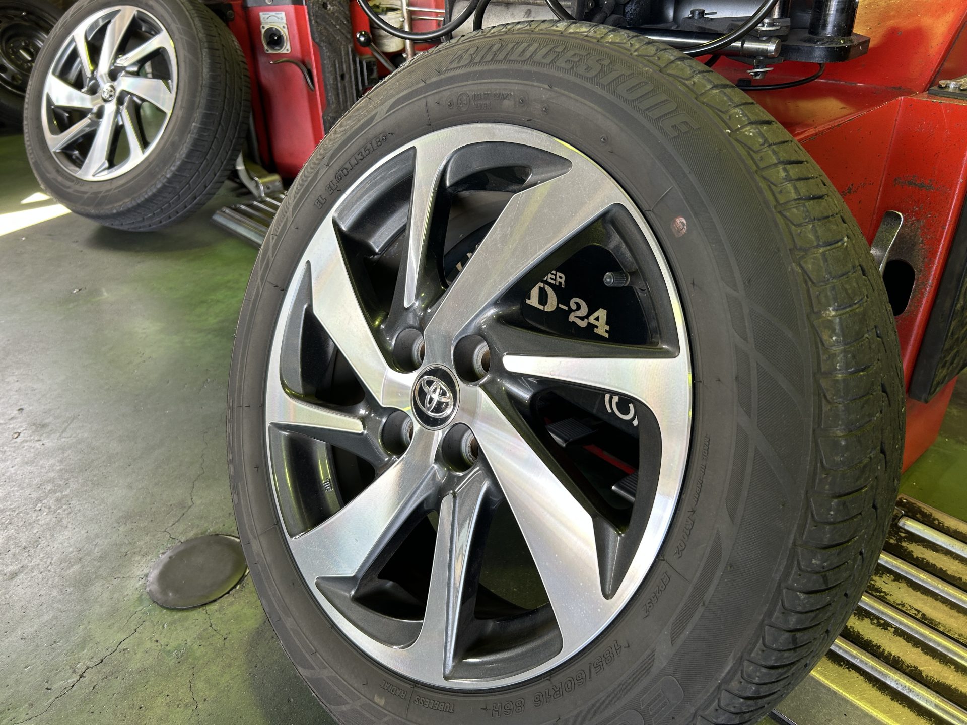 TOYOTA アクア クロスオーバー×MICHELIN ENERGY SAVER 4 | 秋山タイヤ