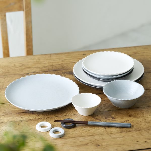 AKOMEYA TOKYO/ 渕波プレート 吹釉黒彩 L(L 吹釉黒彩): 食器｜AKOMEYA