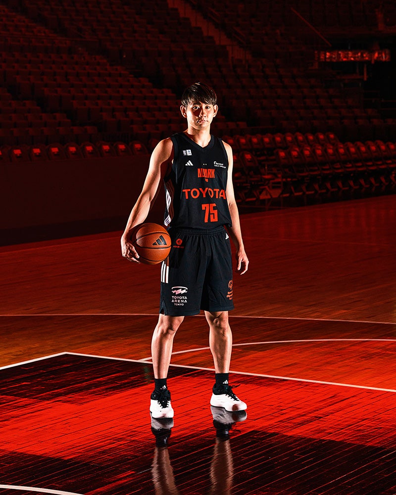 2025-26シーズンユニフォームデザイン決定 | アルバルク東京