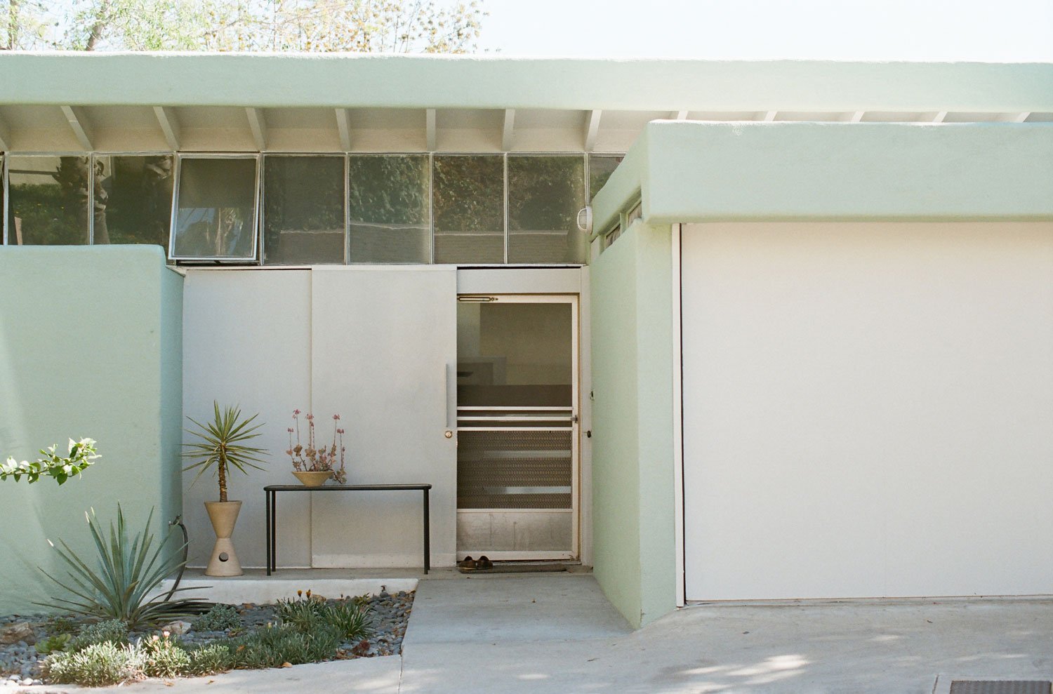 The Walker House, by architect RM Schindler