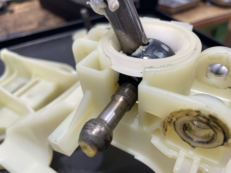 ZC33Sスイフトスポーツ シフト操作をカチッと | A PIT AUTOBACS