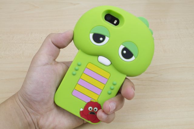 ガチャピン×ムック iPhone 5s/5ダイカットジャケット: ガチャピンの姿