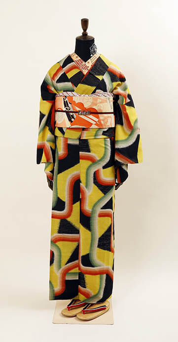 アンティーク着物の魅力再発見！ 「大正の夢 秘密の銘仙ものがたり」展