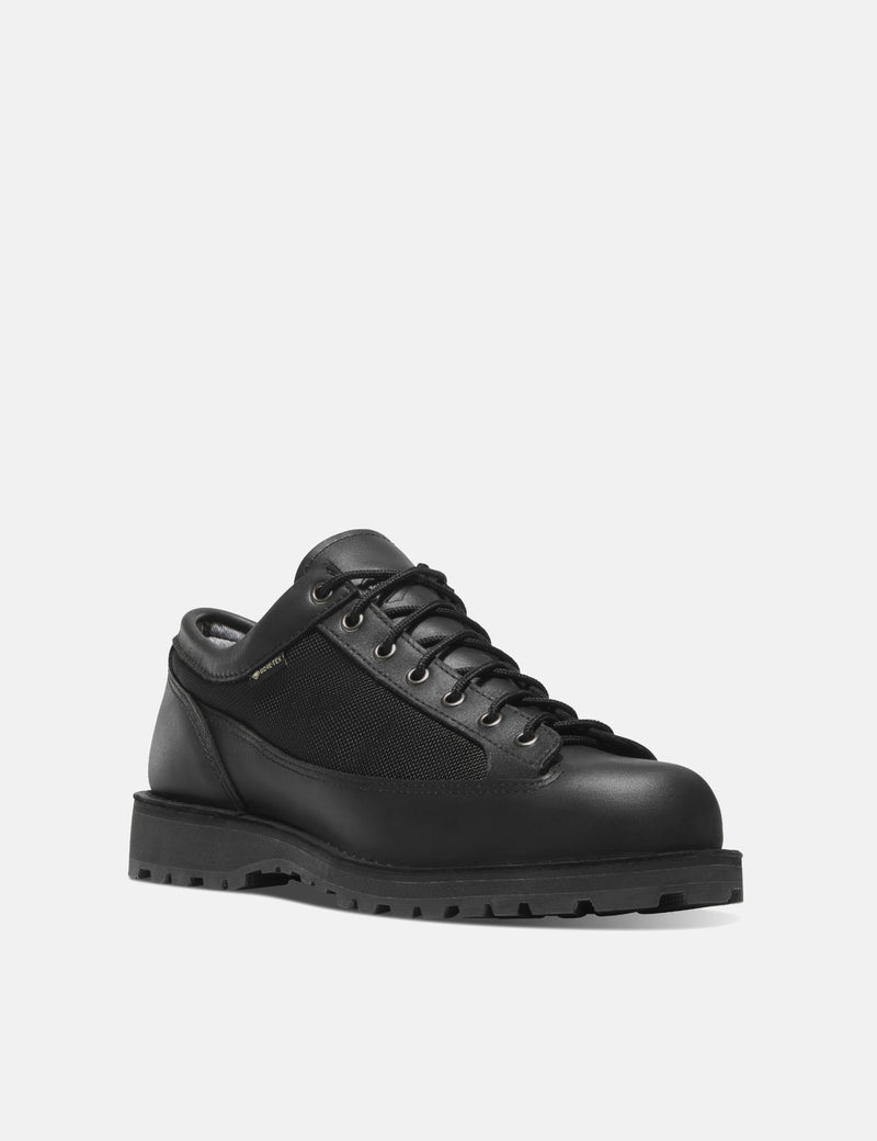Danner Field Low GTX Gore-Tex Shoes - Jet Black | Article.