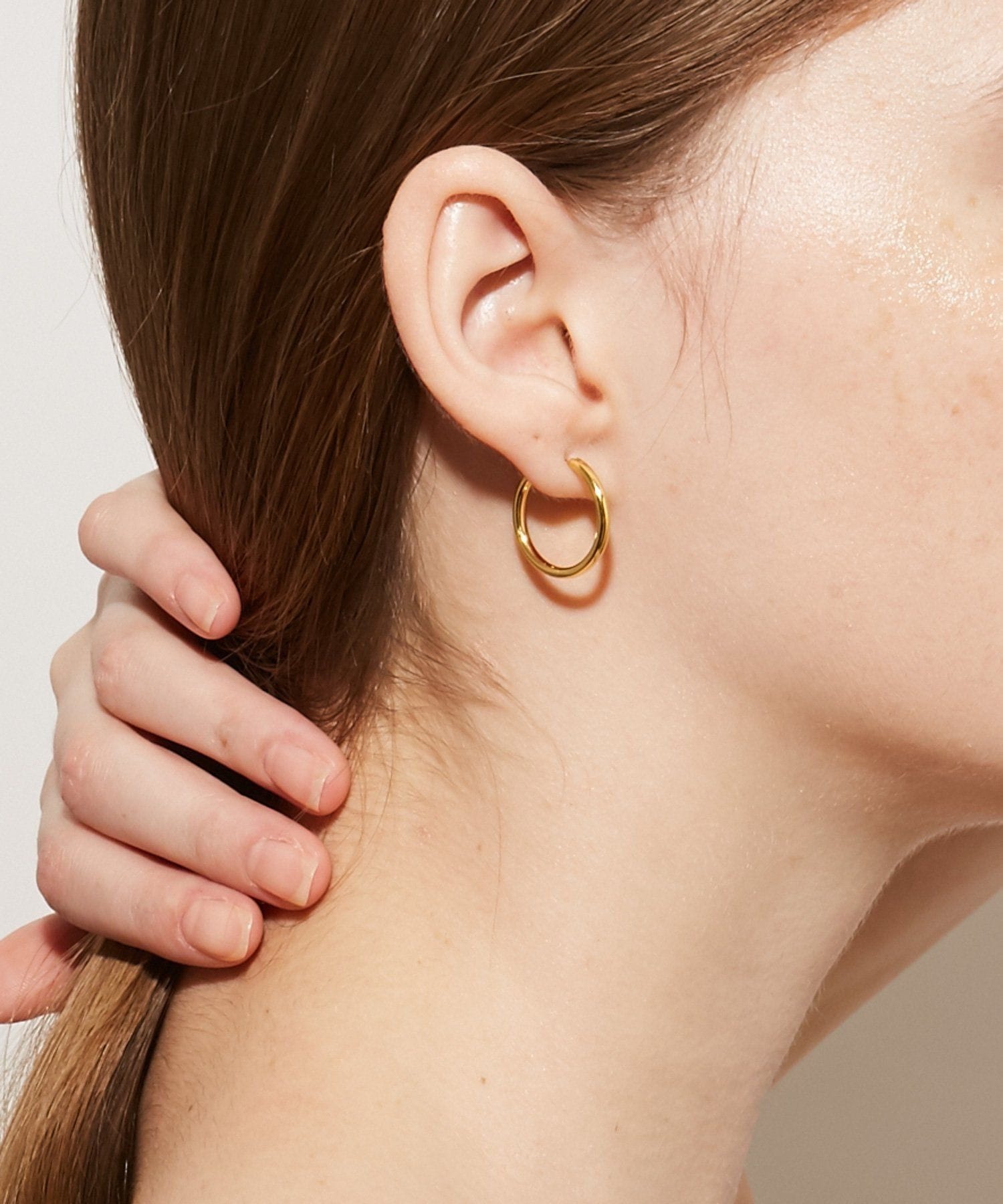 bone] organic thin small hoop single pierced earring｜ARTIDA OUD