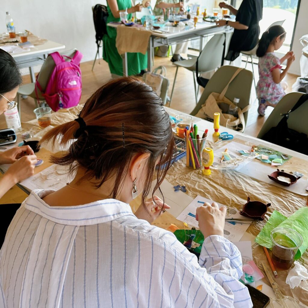 旅するシーグラス＠新宿御苑前 | アートワークカフェ（ART WORK CAFE）