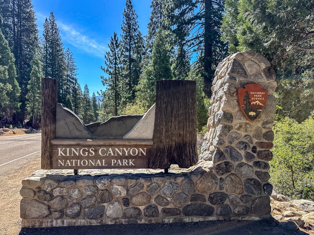 キングスキャニオン国立公園】Zumwalt Meadow, Cedar Grove Village