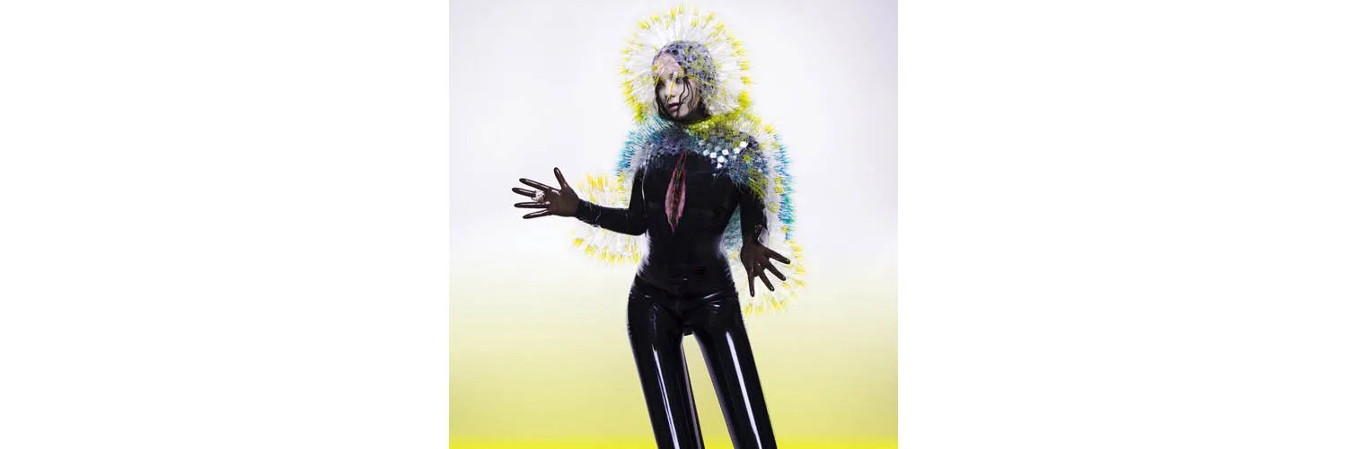 ビョークが新作MVを公開 | ARBAN