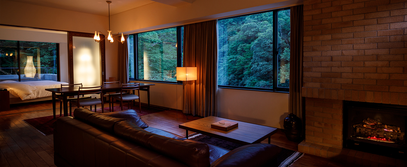 お部屋と露天風呂：伊豆のオーベルジュarcana izu (アルカナイズ) 高級