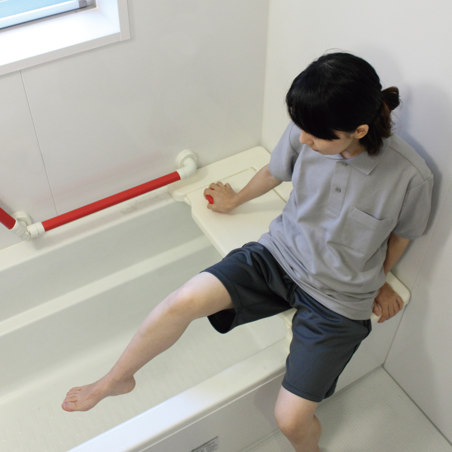 バスボード H-S / H-L はねあげくん | 【安寿】の介護用品 | アロン化成