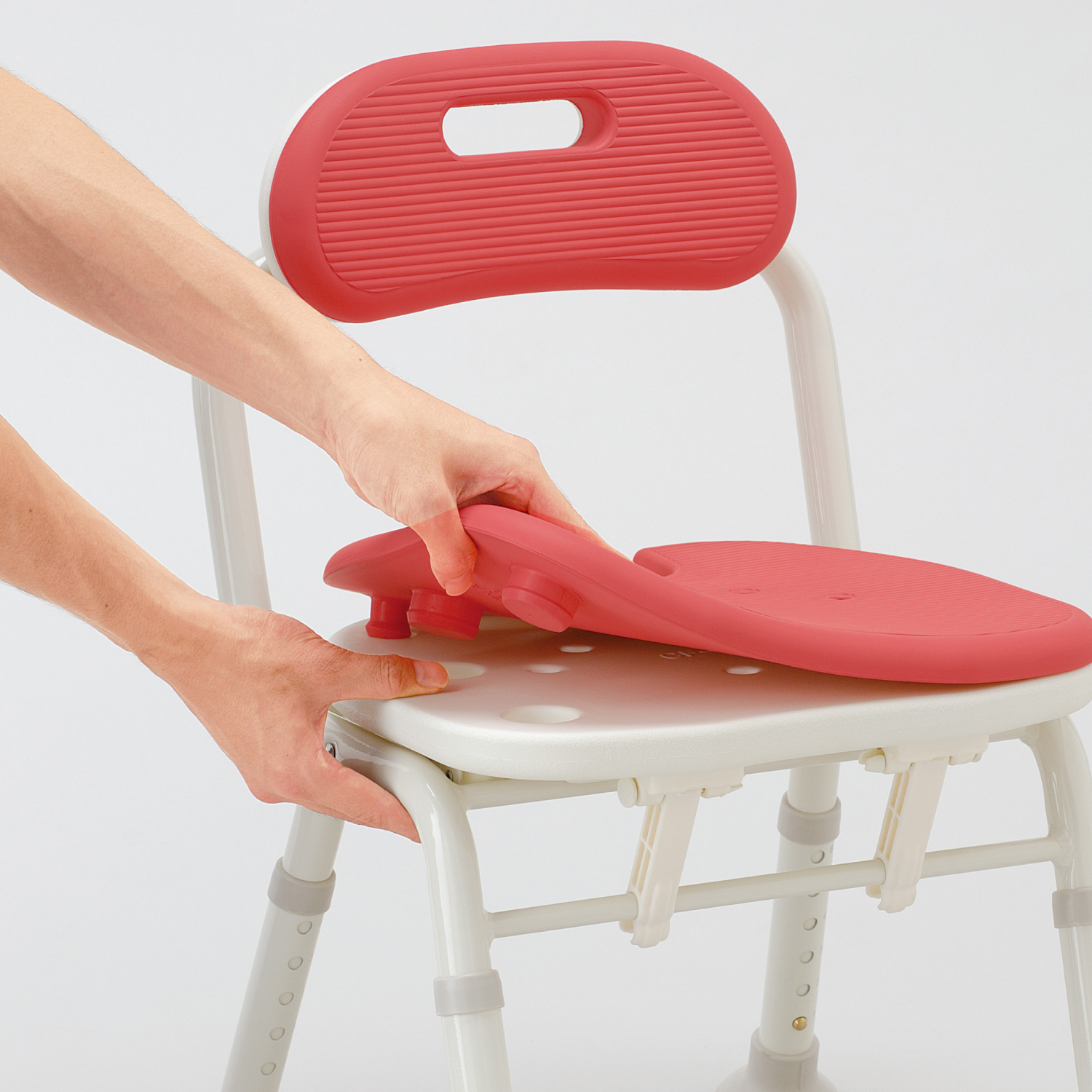 コンパクト折りたたみシャワーベンチ IC（背付タイプ） | 【安寿】の