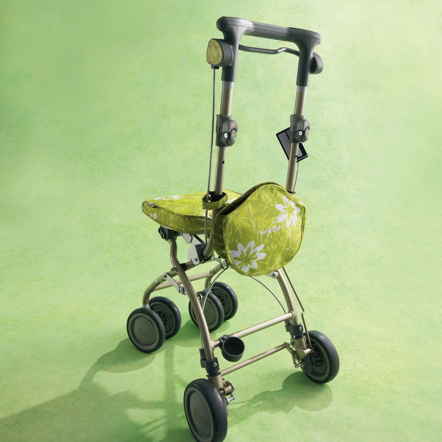 シルバーカー さんぽっぽ | 【安寿】の介護用品 | アロン化成