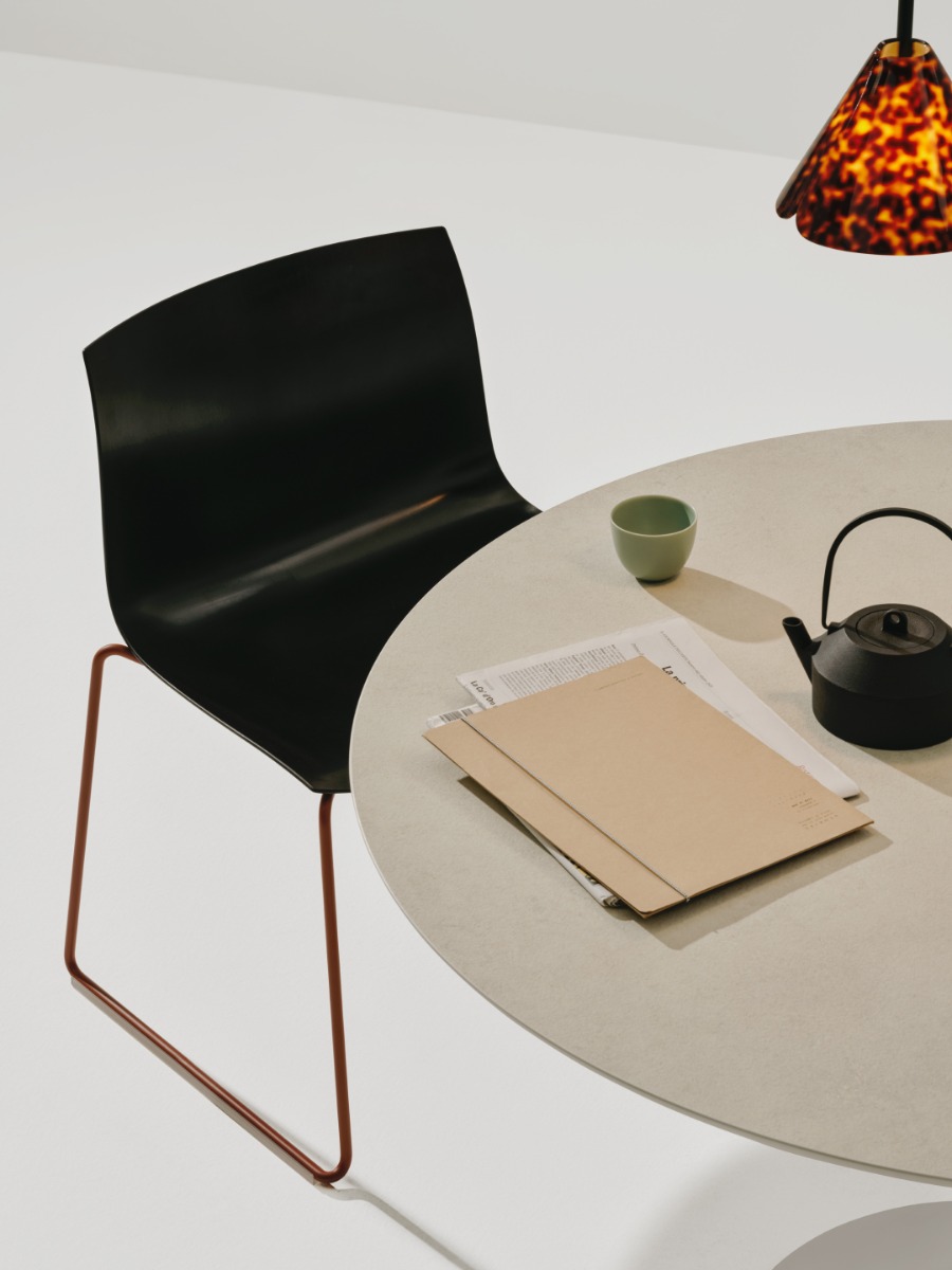 Arper Dizzie: Tables with Round, Oval, Square Top | Arper US