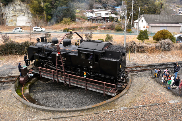 栃木）お前はまだキタカンを知らない 回るよ転車台 [栃木県]：朝日新聞