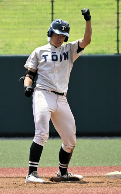 適時打に喜び、ミスに泣いた 桐蔭学園・寺沢「野球を知った試合