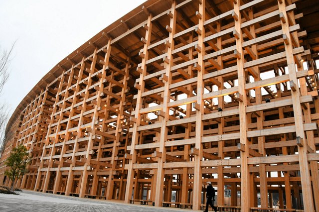 万博｢大屋根リング｣完成 会場シンボル「多様」「ひとつ」表現 [大阪府