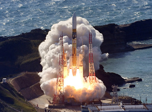 H2Aロケット47号機、打ち上げ成功 X線天文衛星と月探査機投入：朝日新聞
