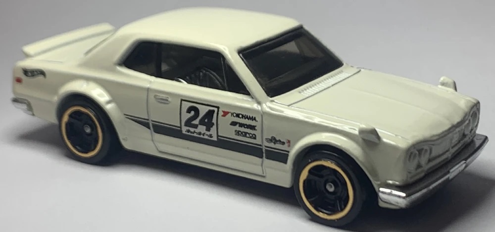 2024 HOT WHEELS 8CAR GIFT PACK 【1971 NISSAN SKYLINE H/T 2000 GT-R