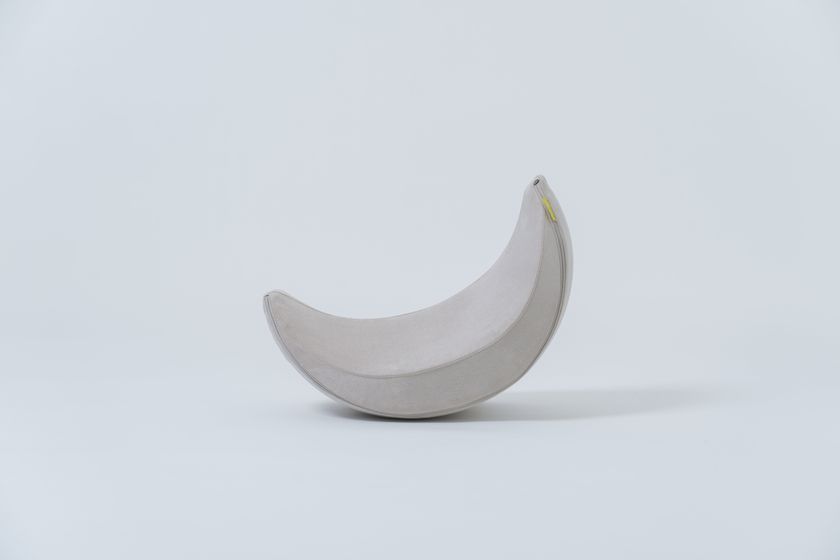 可愛い見た目で機能的！骨盤底筋エクササイズができる振動クッション