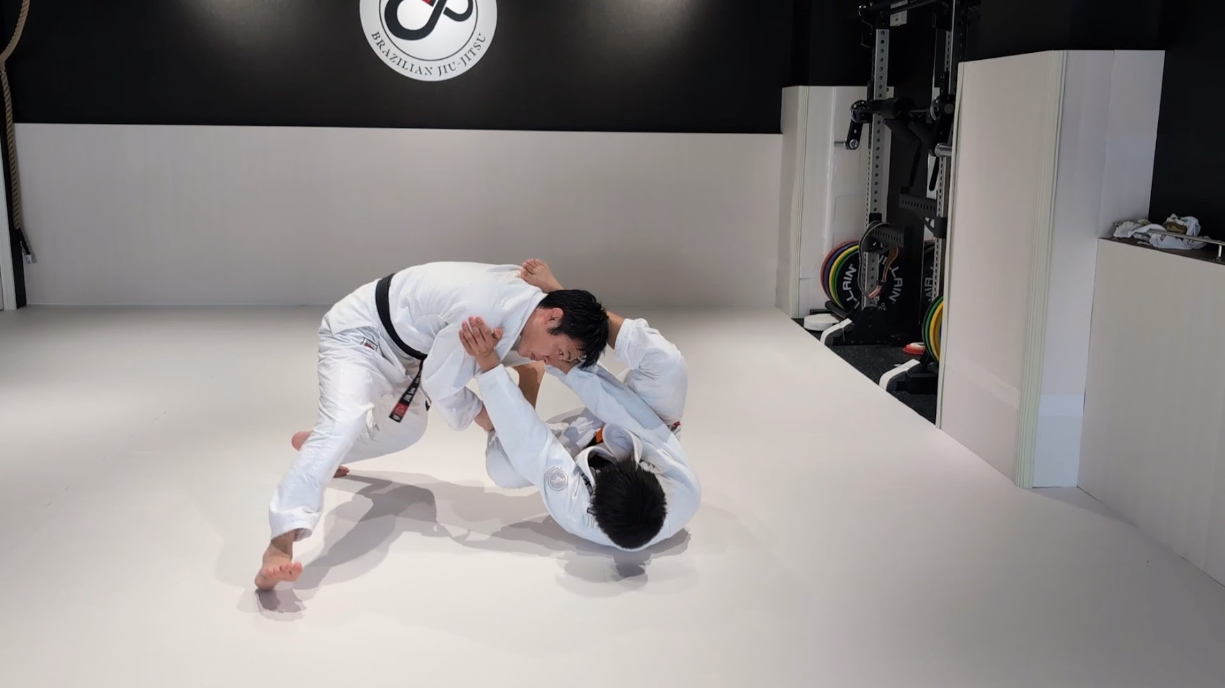 柔術歴20年以上の経験を誇る吉田 真規が運営する 兵庫県明石市内に市内