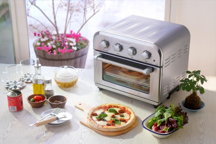 ピザストーン」付属でいつもの冷凍ピザが感動の美味しさに