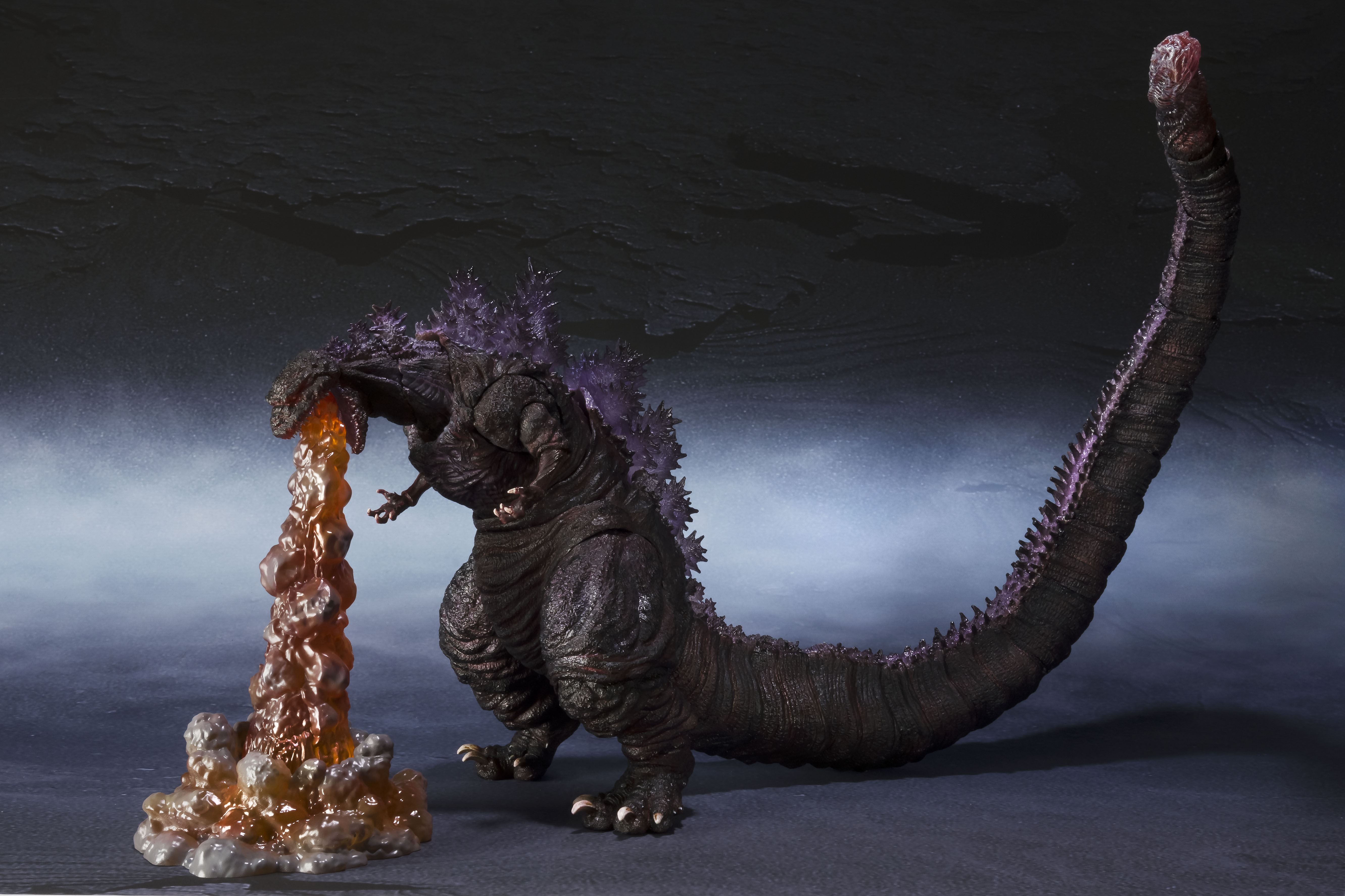 2016年大ヒットした映画『シン・ゴジラ』より 覚醒した“ゴジラ第4形態