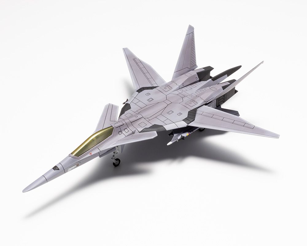ACE COMBAT』シリーズの架空機「XFA-27」が グレー成型の本体色に塗装