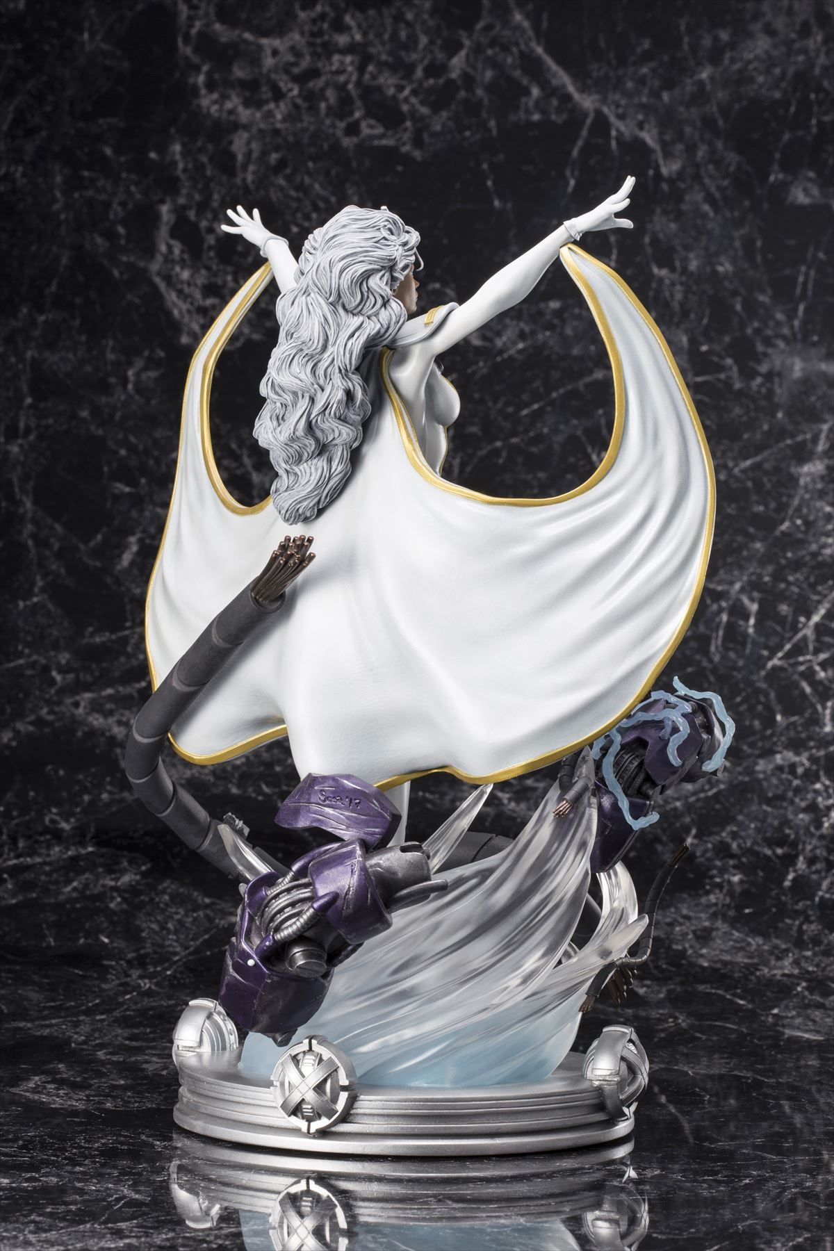 ファインアートスタチューシリーズに、 X-MENの頼れるリーダー