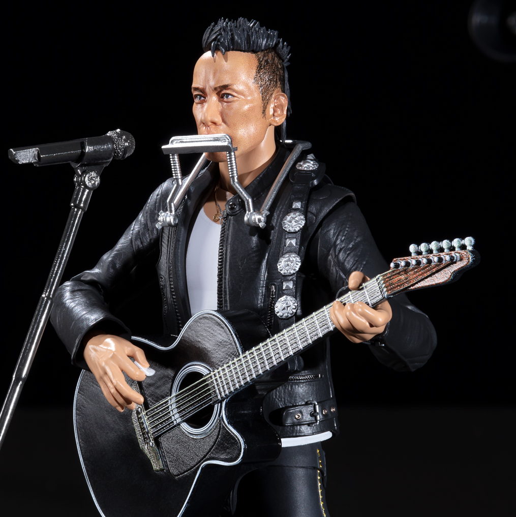 長渕剛デビュー40周年記念 S.H.Figuartsで日本人ミュージシャンを初の