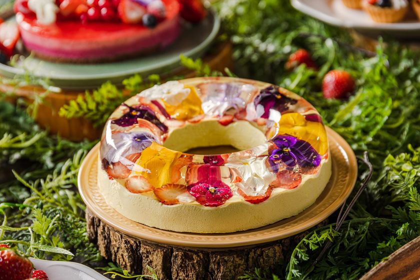 フレッシュな苺を好きなだけ！ “いちご食べ放題”がついた『XEX いちご