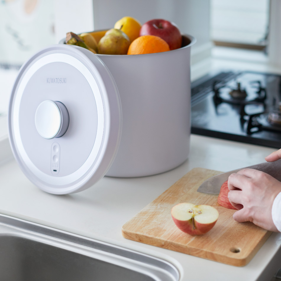 食材のおいしさを長期間キープ！ 全自動真空保存容器「AUTO FRESH