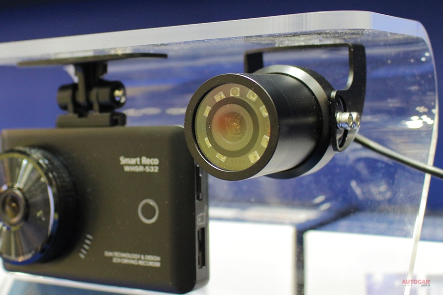 防水リア・カメラが斬新 2カメラ式ドライブレコーダー「スマートレコ