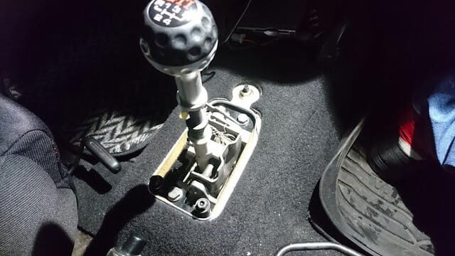 VWゴルフ3 GTI シフトリンケージ交換 オーナーが自分で応急処置しての