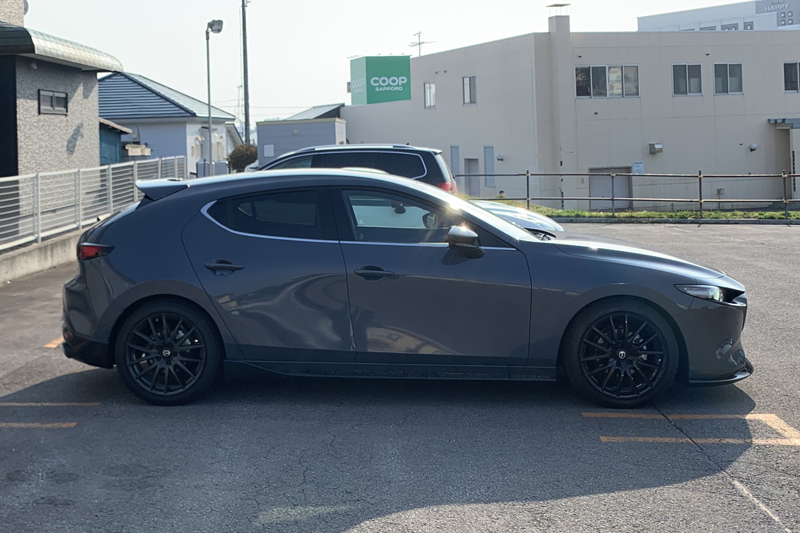The casual amount of down is very fashionable. | AutoExe Mazda Car