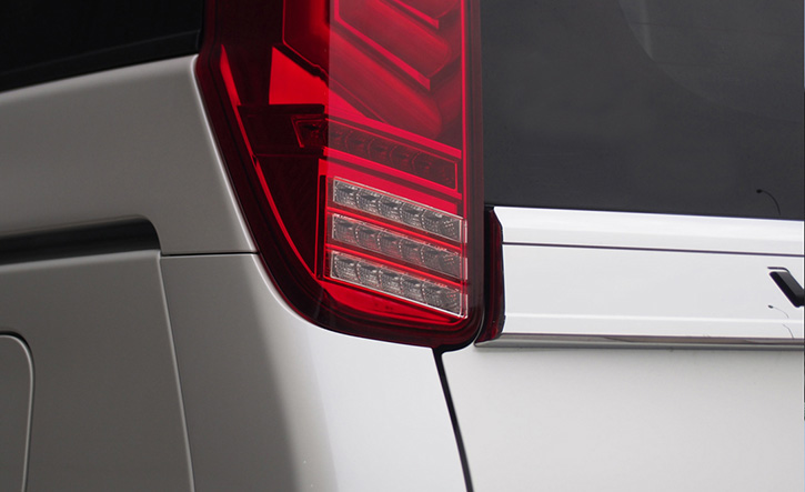 ノア・ヴォクシー80系用LEDテール TOM'S(トムス)｜NOAH・VOXY Online