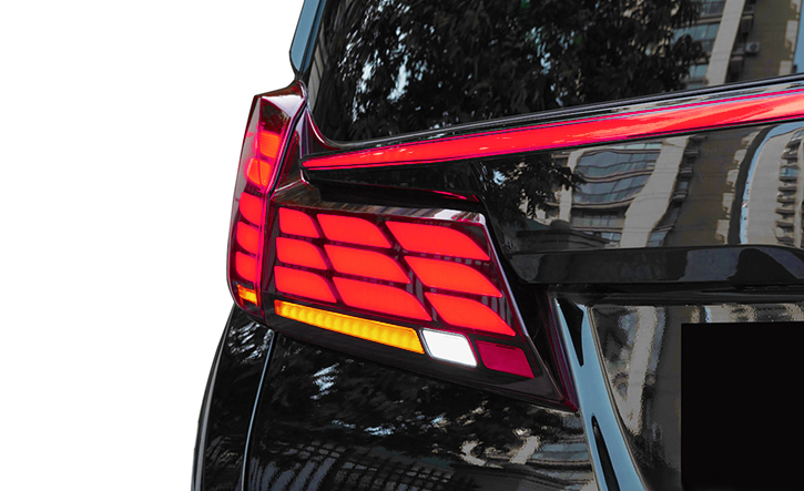 アルファード30系後期用LEDテール・シーケンシャルウインカータイプ