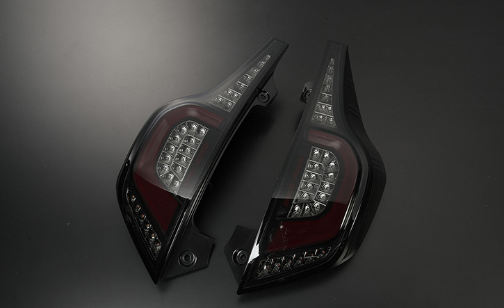 アクアP10系用LEDテール・シーケンシャルウインカータイプ REVIER